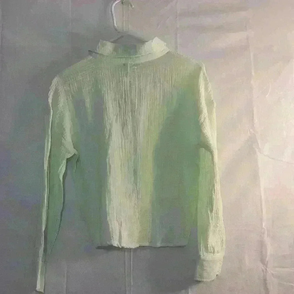 Monrow Top Womens Small Green Twist Front Button Shirt Crinkle Cotton Beach - Picture 3 of 9